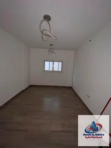 أجمل غرفه وصاله بالنباعه مساحات جباره مع بلكون باطلاله مميزه جدا تشطيبات سوبر ديلوكس بجوار المبارك سنتر باركينج فري التامين مؤجل علي مخرج دبي وعجمان