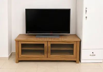 32 inch TV and Stand with Glass Doors - Medium Oak Finish