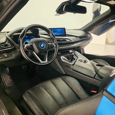 صورة 10 لـ 2014 BMW I8