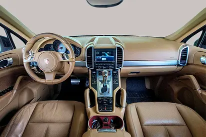 صورة 9 لـ 2011 Porsche CAYENNE