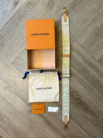Louis Vuitton Strap in original package -BEIGE