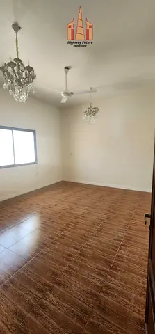3 Bed room Hall Majlis Big yard maids room big villa 85k