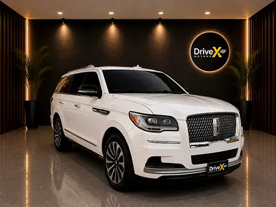 صورة 2 لـ 2023 Lincoln NAVIGATOR