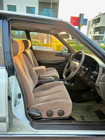 1990 Toyota CROWN 照片 14