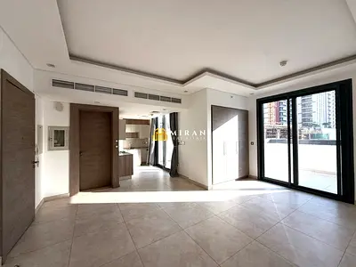 Spacious Studio - Two Huge Balconies - Road View