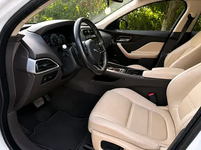 صورة مصغرة 9 لـ 2018 Jaguar F-PACE
