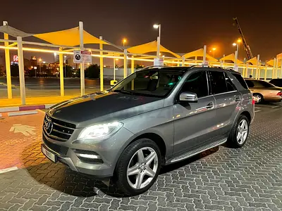 MERCEDES ML350 (2013) FOR SALE - WELL MAINTAINED AND LADY-DRIVEN