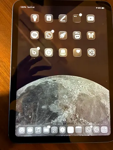 Apple iPad a16 - Good condition