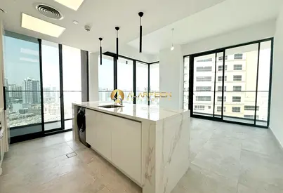 Smart Home | Island Kitchen | Community View