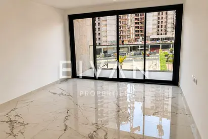 Vacant | Luxury Riviera Living | Spacious