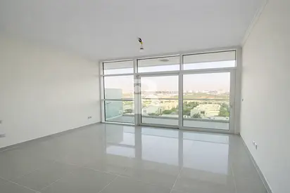Spacious | Prime Location | Vacant | Amazing Views