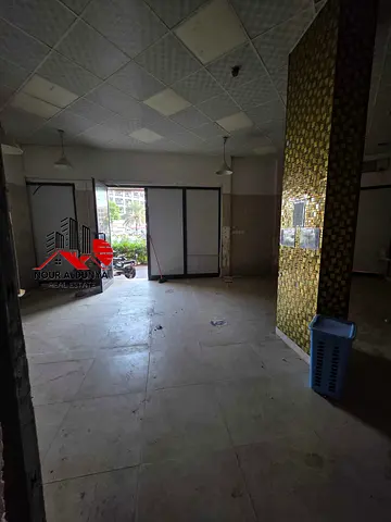 PRIME LOCTION // UPTO 700 SQFT FITTED // SHOP// BOOK NOW