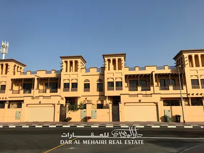 Spacious 4-Bedroom Villa | Prime Jumeirah 2 | Maid's Room | Burj Khalifa View
