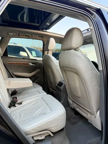 2011 AUDI Q5 photo 6