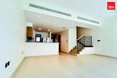 Ready to Move in | Walk to Park | Private Garden