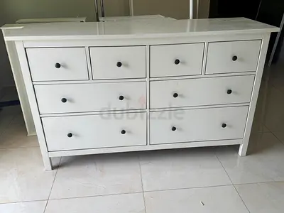 White 8-Drawer Dresser / Chest in Good Condition