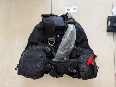 Scuba BCD (Buoyancy Compensator Device) with Weight Pockets - Never Used