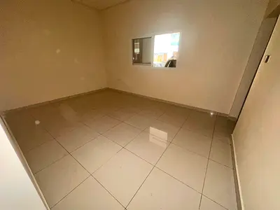 المويهات 3 عجمان _تاني ساكن _مطبخ منفصل _تكييف مركزي _مدخل البنايه علي اجمل ما يكون