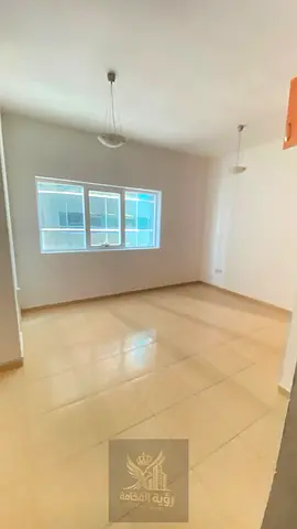 المجاز ٣   غرفتين وصاله ماستر  وغرفه خادمه ماستر  وصاله منفصله اطلاه جانبيه ع البحيره السعر:48000  باركن مجاني  جيم  مسبح  تكيف ع المال