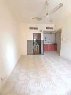CENTRAL AC FAMILY BUILDING NEAR PARK AND KACHA PARKING