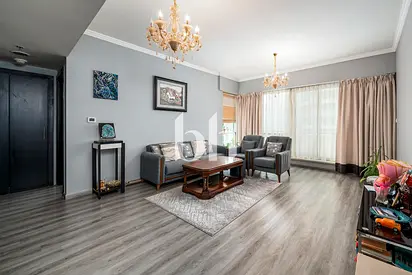 Vacant | Fully Furnished | Mid Floor