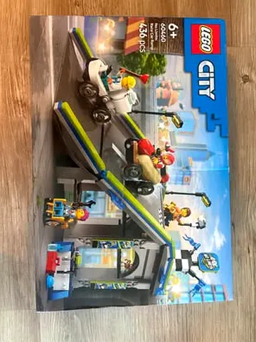 FLASH SALE BRAND NEW LEGO 60460 CITY RACE CAR RAMP TRACK SLIGHT CRACK