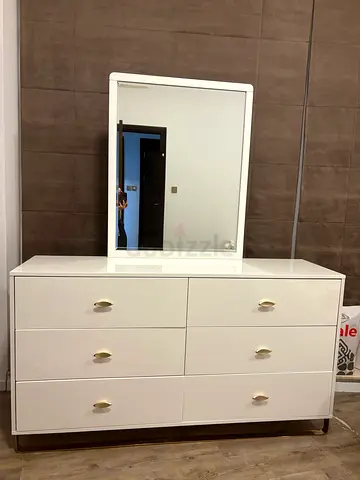 White Dresser with Mirror