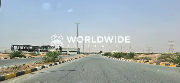 أرض صناعية زاوية للبيع في منطقة العرقوب الصناعية – الشارقة | طريق الحمرية | 27,923 قدم مربع | 110 درهم للقدم المربع