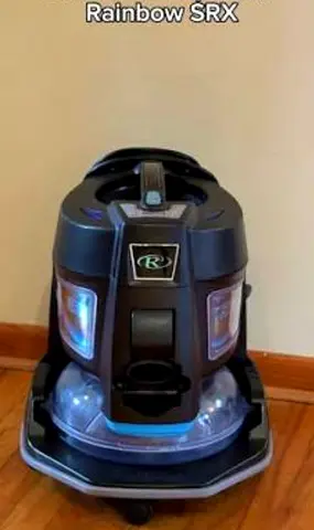 Rainbow SRX Water Filtration Vacuum - Good Working Condition