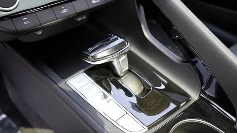 2025 Hyundai ELANTRA 缩略图 10