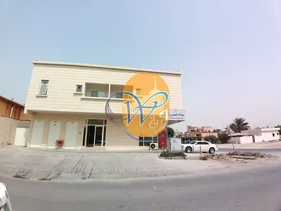 بناية استثمارية للبيع في جلفار – 4 محلات و7 وحدات