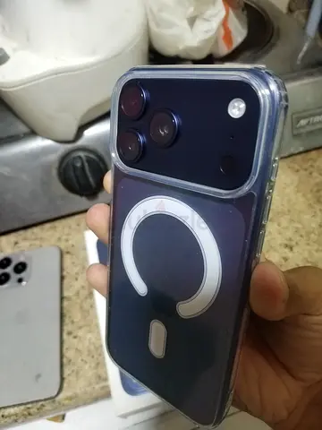 iPhone with MagSafe clear protective case (working condition)