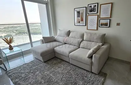 Comfortable Sofa Bed for Apartment
Space-Saving Design
Storage Included
Left  Right Chaise
Size: 25