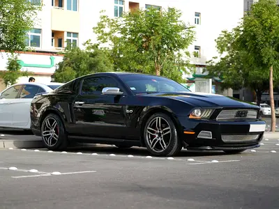 Ford Mustang V6 2011 American Specs - Sporty  Reliable