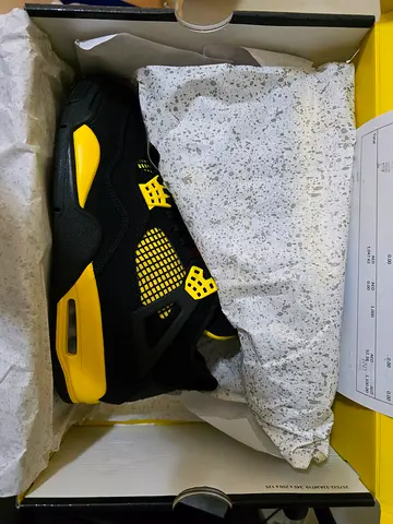 Air Jordan 4 Yellow Thunder