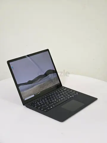 Microsoft Surface Laptop 2 - i7 - 16GB RAM - 512GB SSD - 13.5 Touchscreen