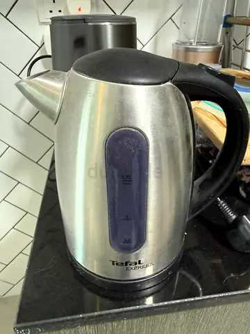 Tefal Stainless Steel Electric Kettle – negotiable