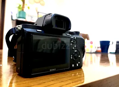 Sony Alpha a7 II (Body Only) - Full Frame - 10K shutter - 2 extra battery
