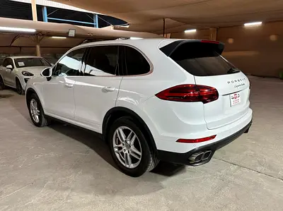 2016 Porsche CAYENNE — миниатюра 4