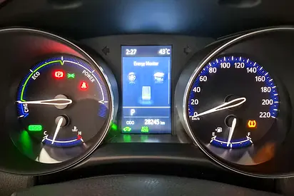 صورة 14 لـ 2023 Toyota C-HR