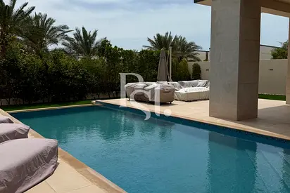 6BR Corner Villa | Beach Access | Prime Location