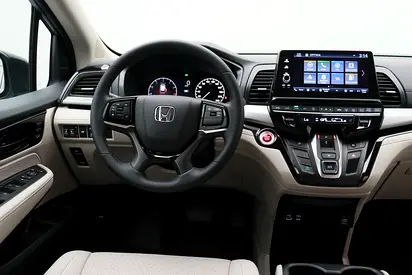 صورة 14 لـ 2025 Honda ODYSSEY