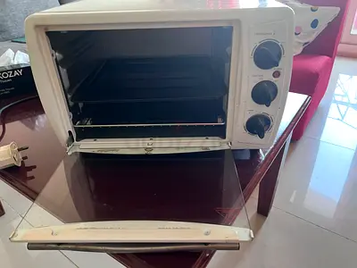 Used countertop electric oven / toaster oven - good working condition