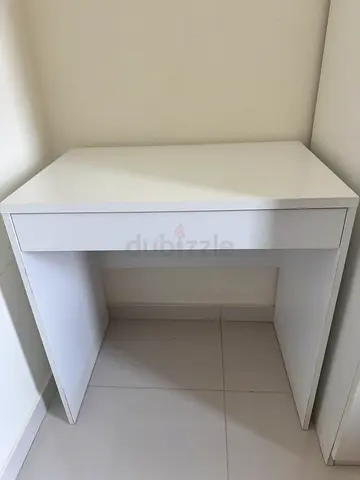 White bedside nightstand / small side table - good condition