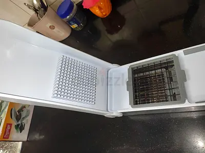 Portable countertop ice maker — compact and clean, barely used