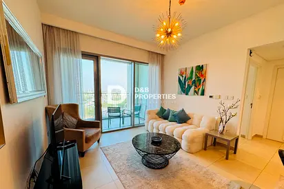 Bright and Airy | Fully Furnished | Immaculate