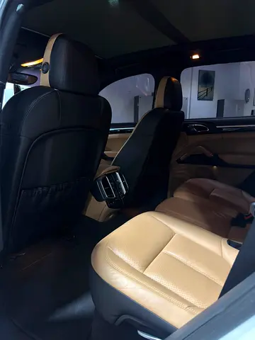 2016 Porsche CAYENNE 缩略图 14