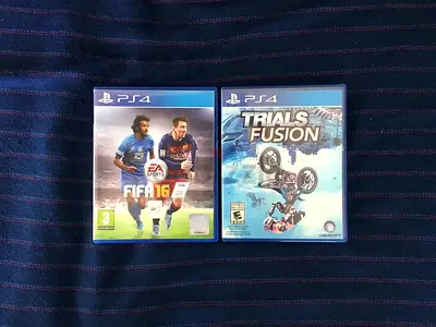 2 PS4 GAMES FOR 50 AED