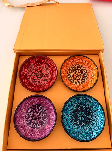 Set of 4 Hand-painted Decorative Ceramic Bowls in Gift Box