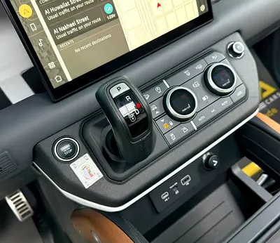 2024 LAND Rover DEFENDER — фото 16